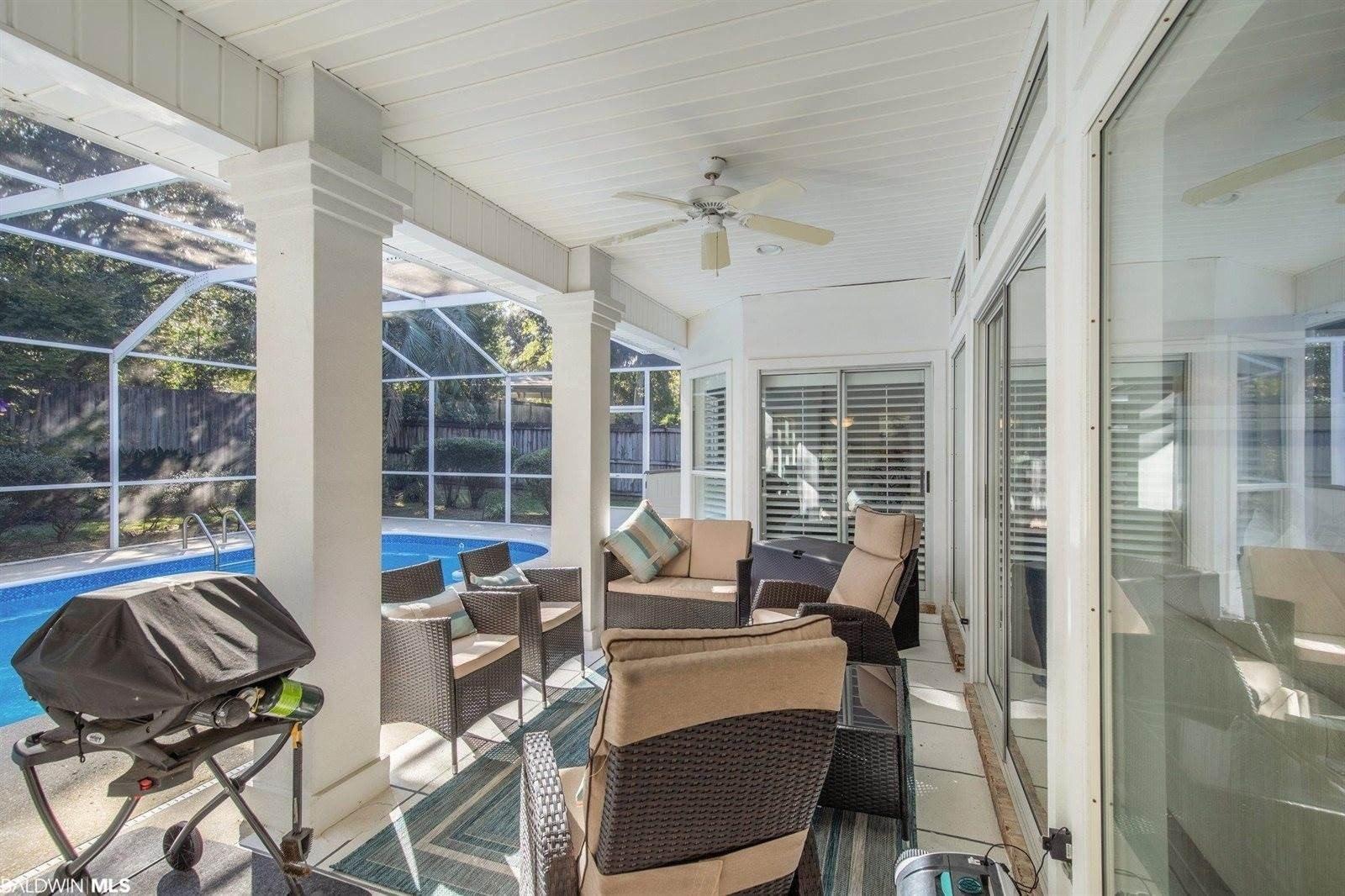 South Dr, Fairhope, AL 36532
