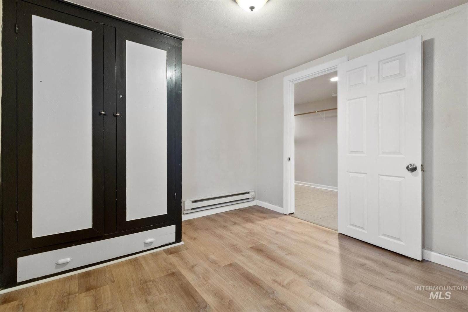 E Pine Ave, Meridian, ID 83642