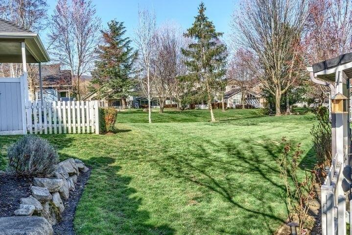 Meadow Dr, Ashland, OR 97520
