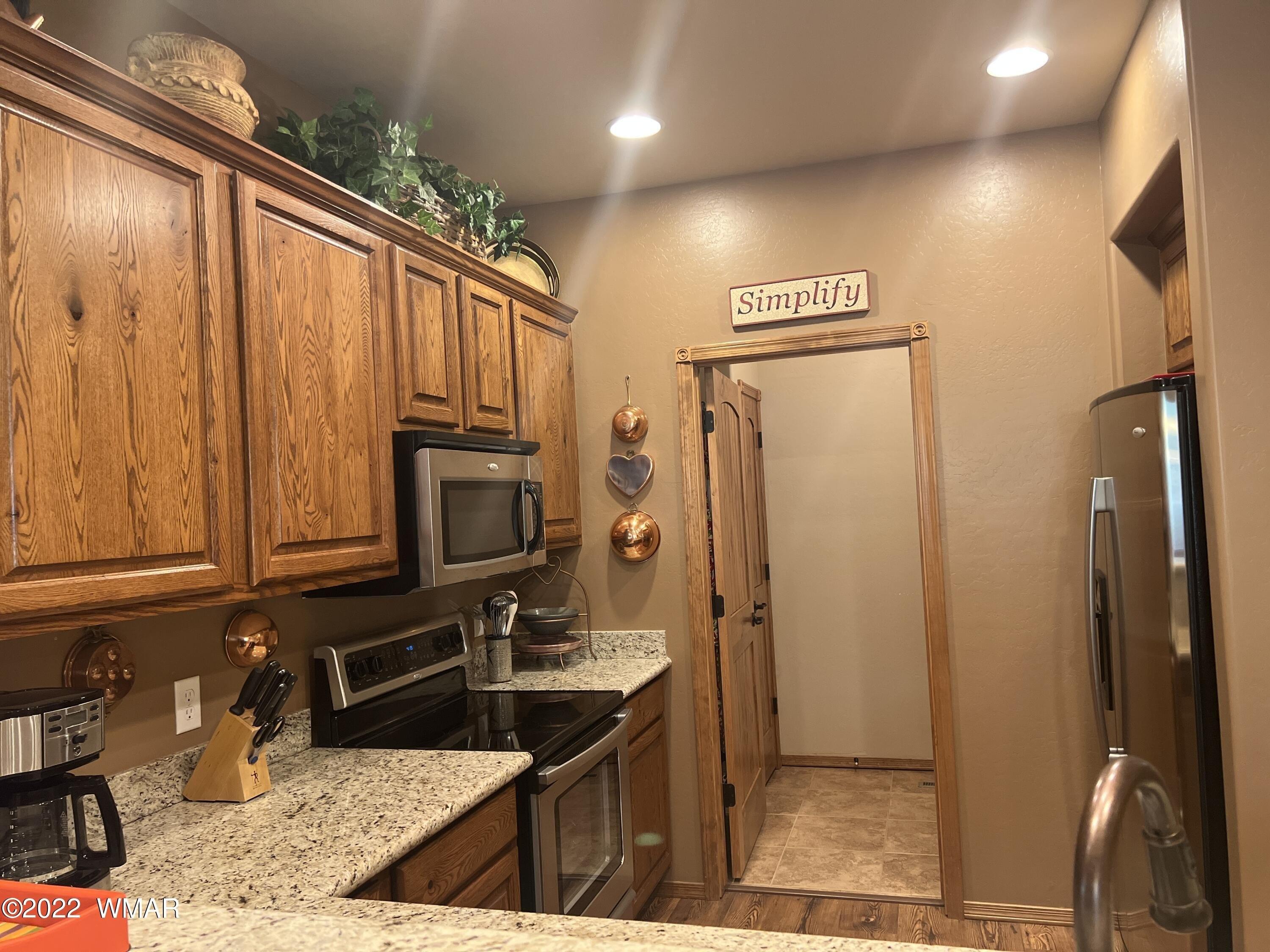 W Black Oak Loop, Show Low, AZ 85901
