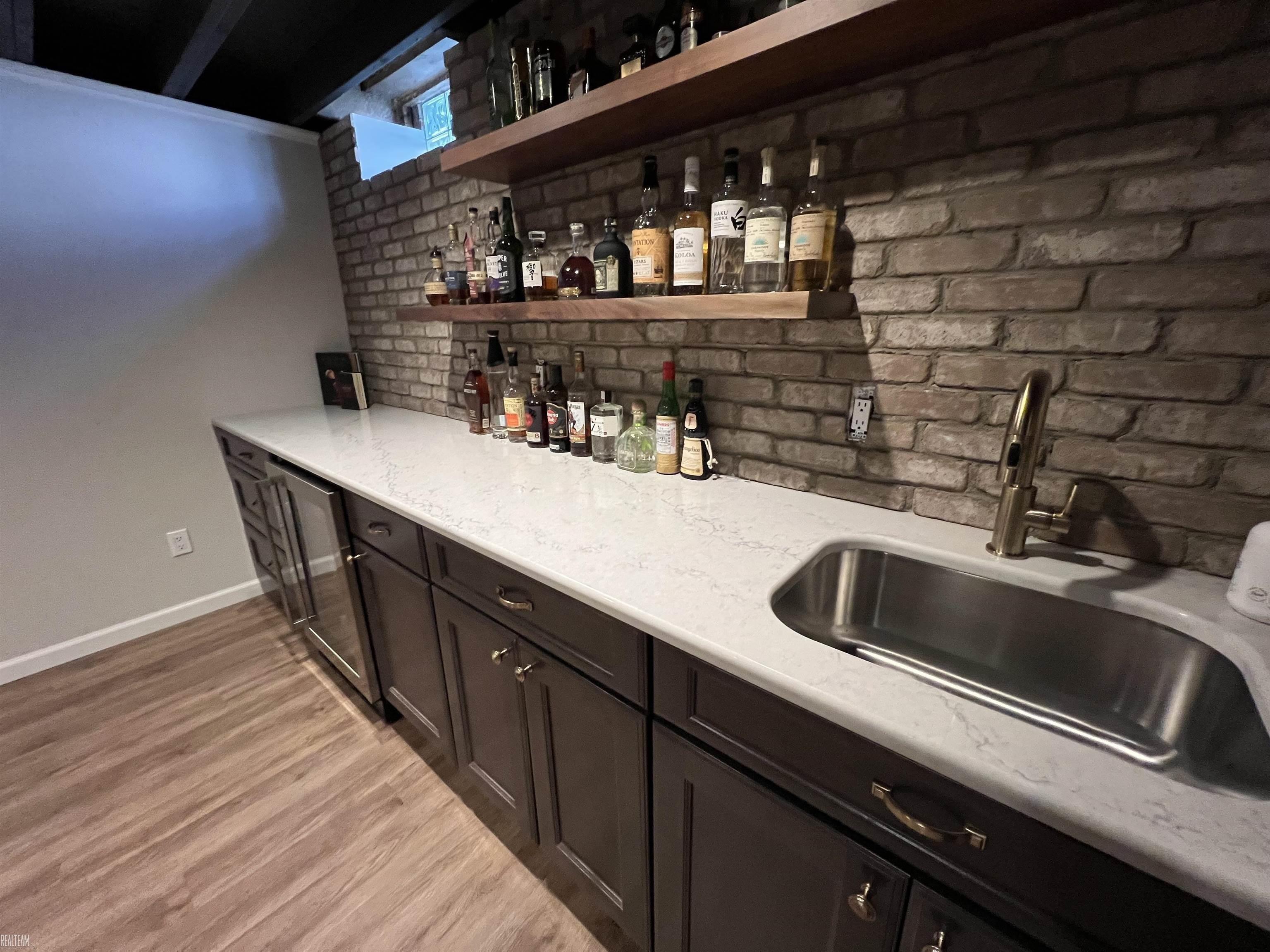 Haverhill Dr, Macomb, MI 48044
