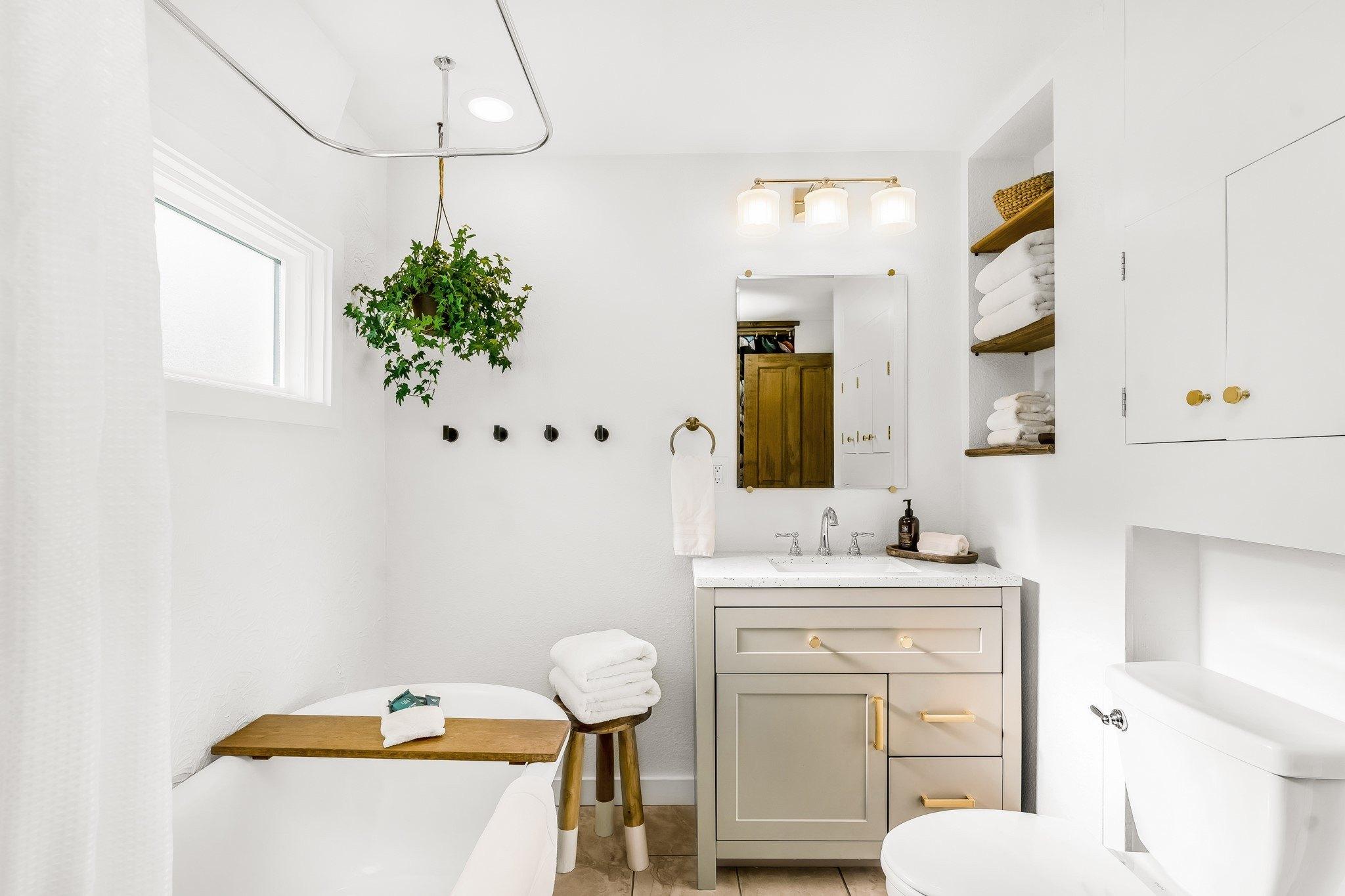 6th Ave N, Great Falls, MT 59401
