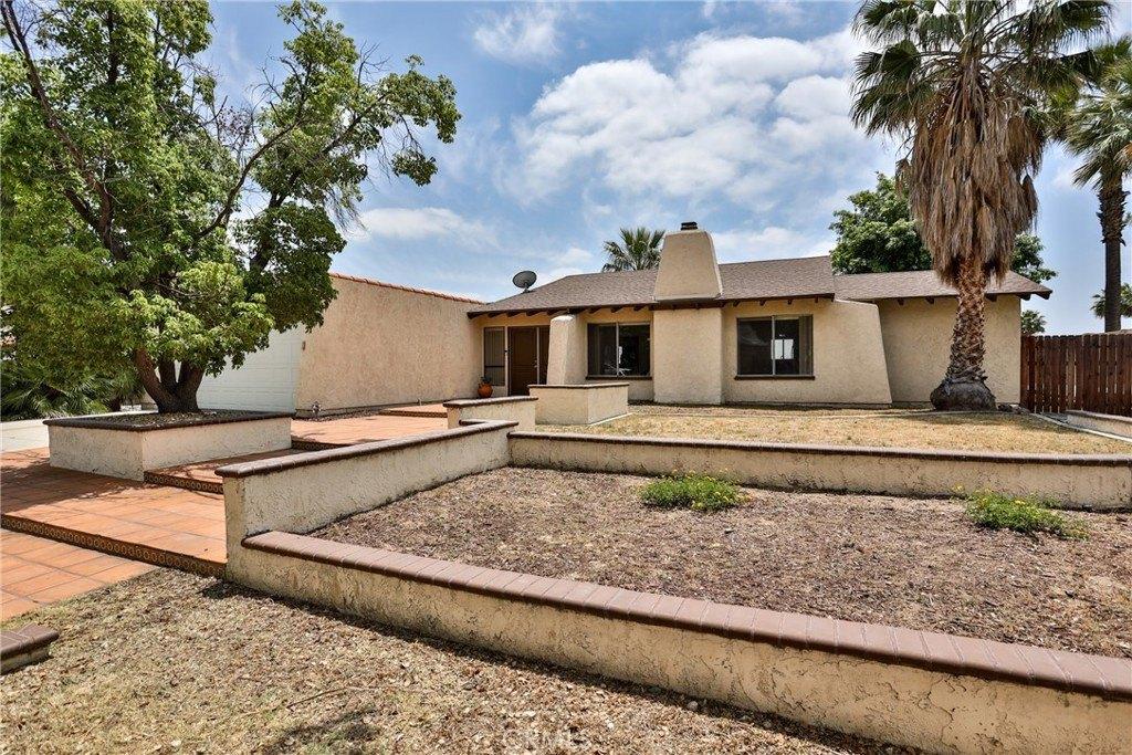 Mirada Rd, Highland, CA 92346