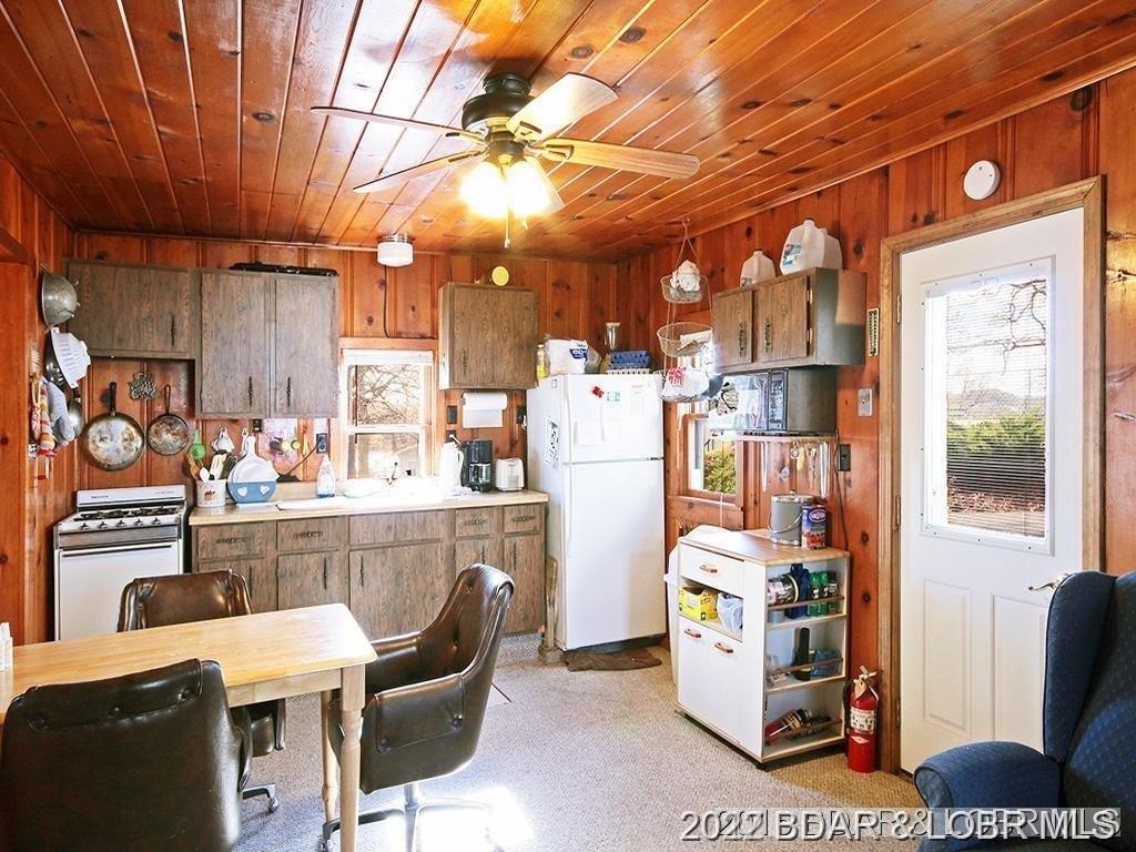 White Rock Ln, Sunrise Beach, MO 65079