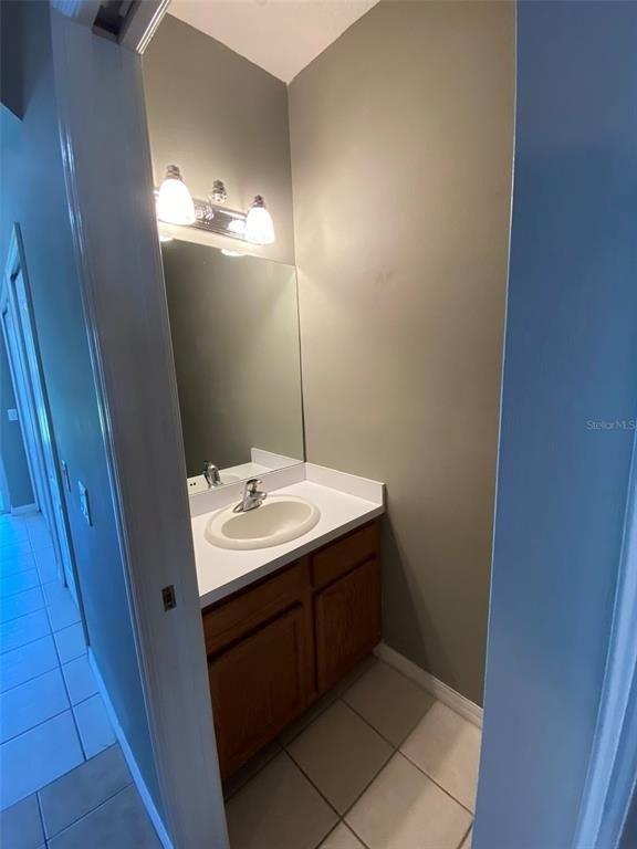 Kings Crossing Dr, Gibsonton, FL 33534