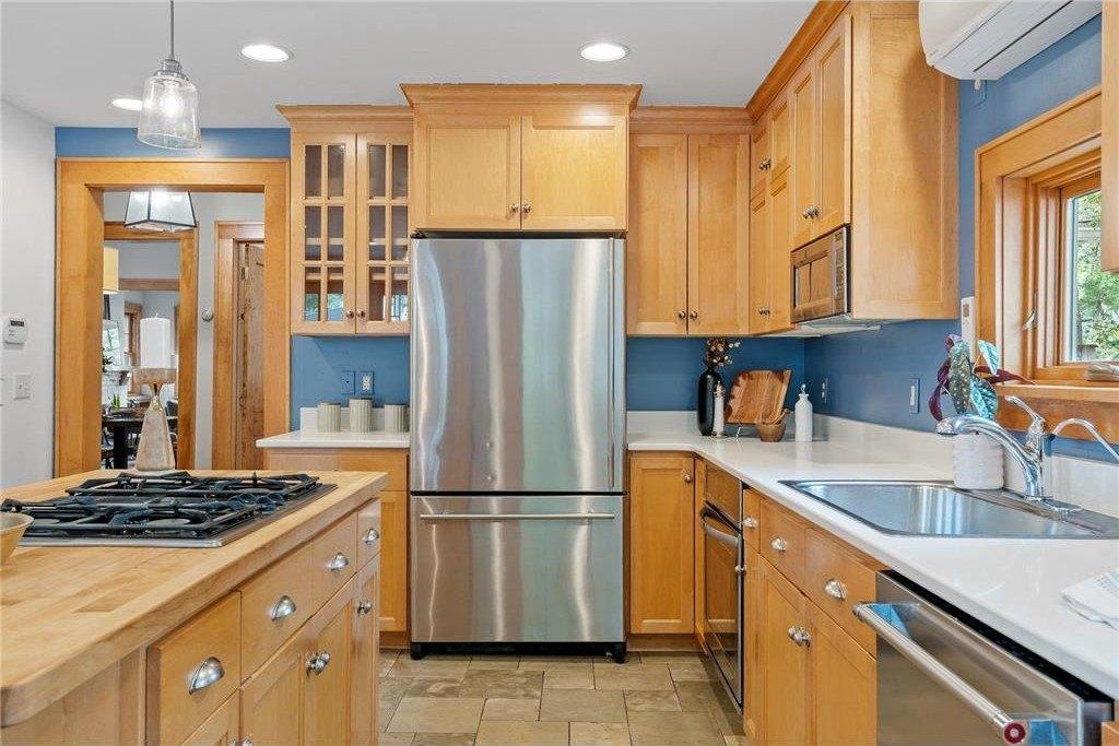 W 24th St, Minneapolis, MN 55405