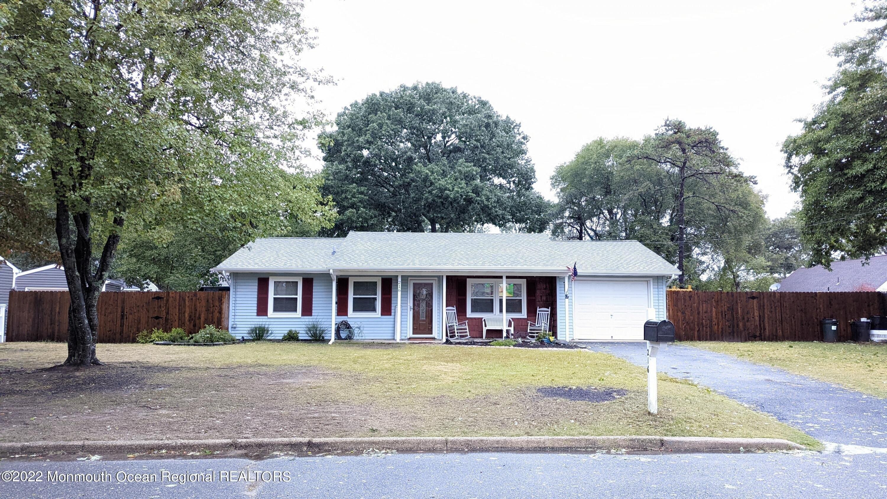 Sinclair Ave, Lanoka Harbor, NJ 08734