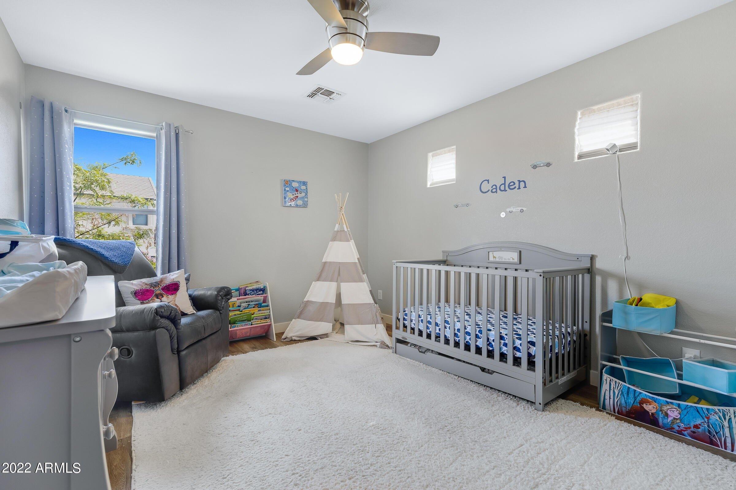 W Dale Ln, Phoenix, AZ 85085