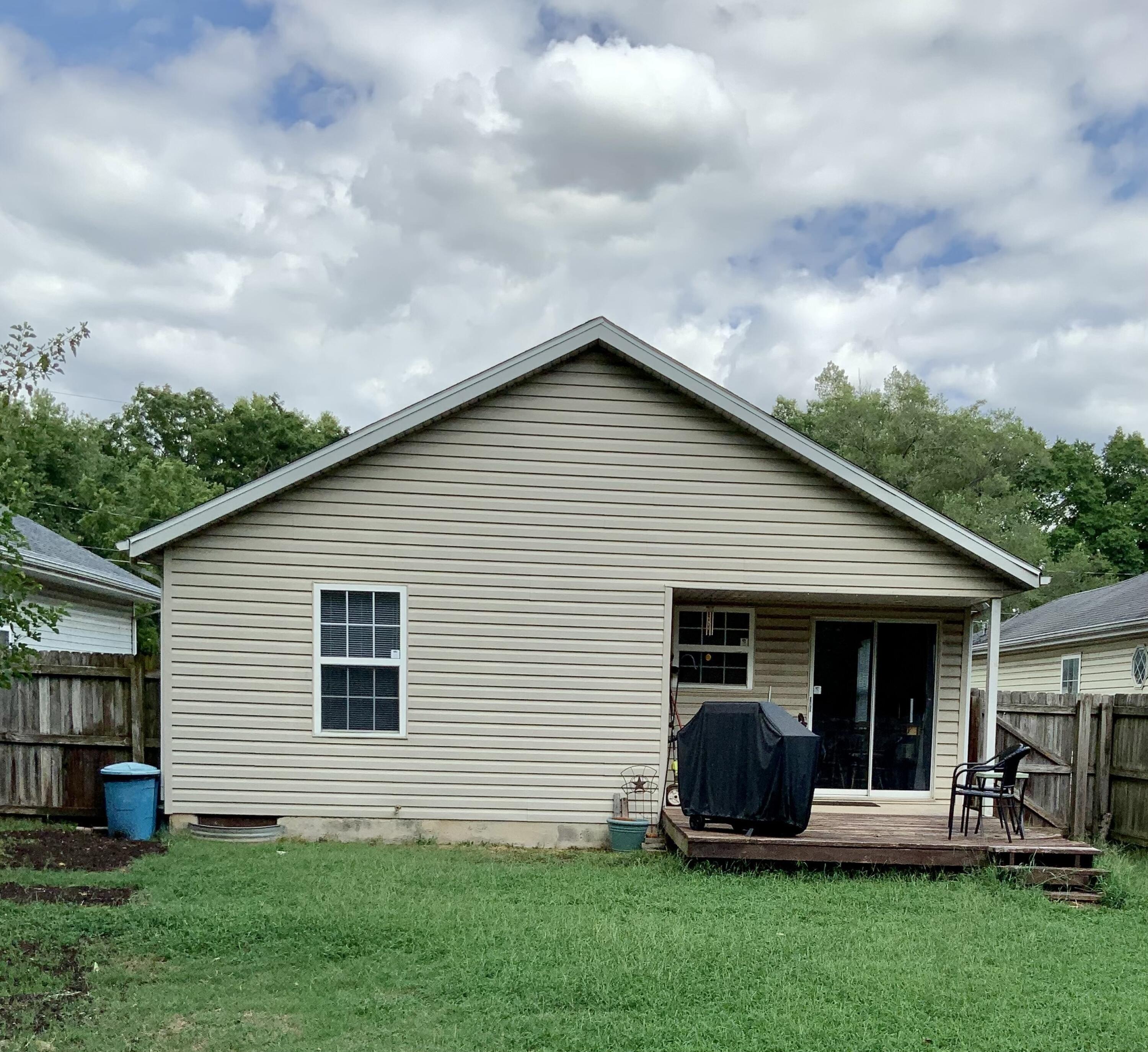 N Hillcrest Ave, Springfield, MO 65802