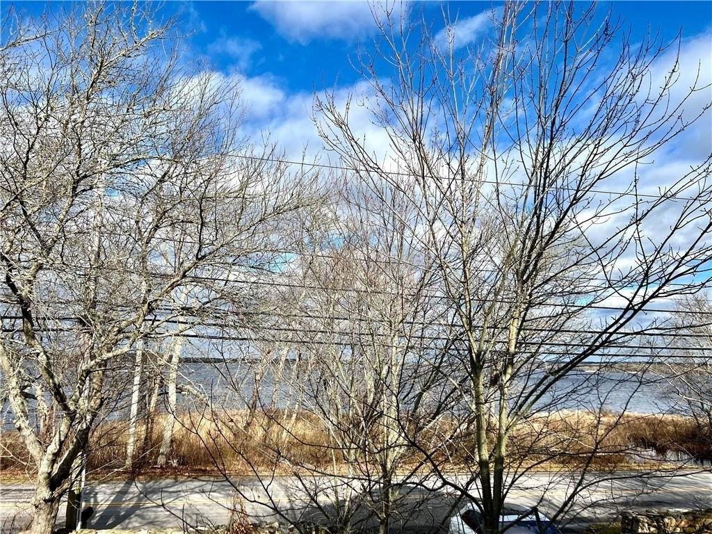 Wordens Pond Rd, Wakefield, RI 02879
