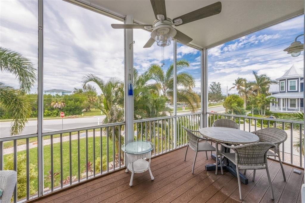 Marina Dr, Holmes Beach, FL 34217