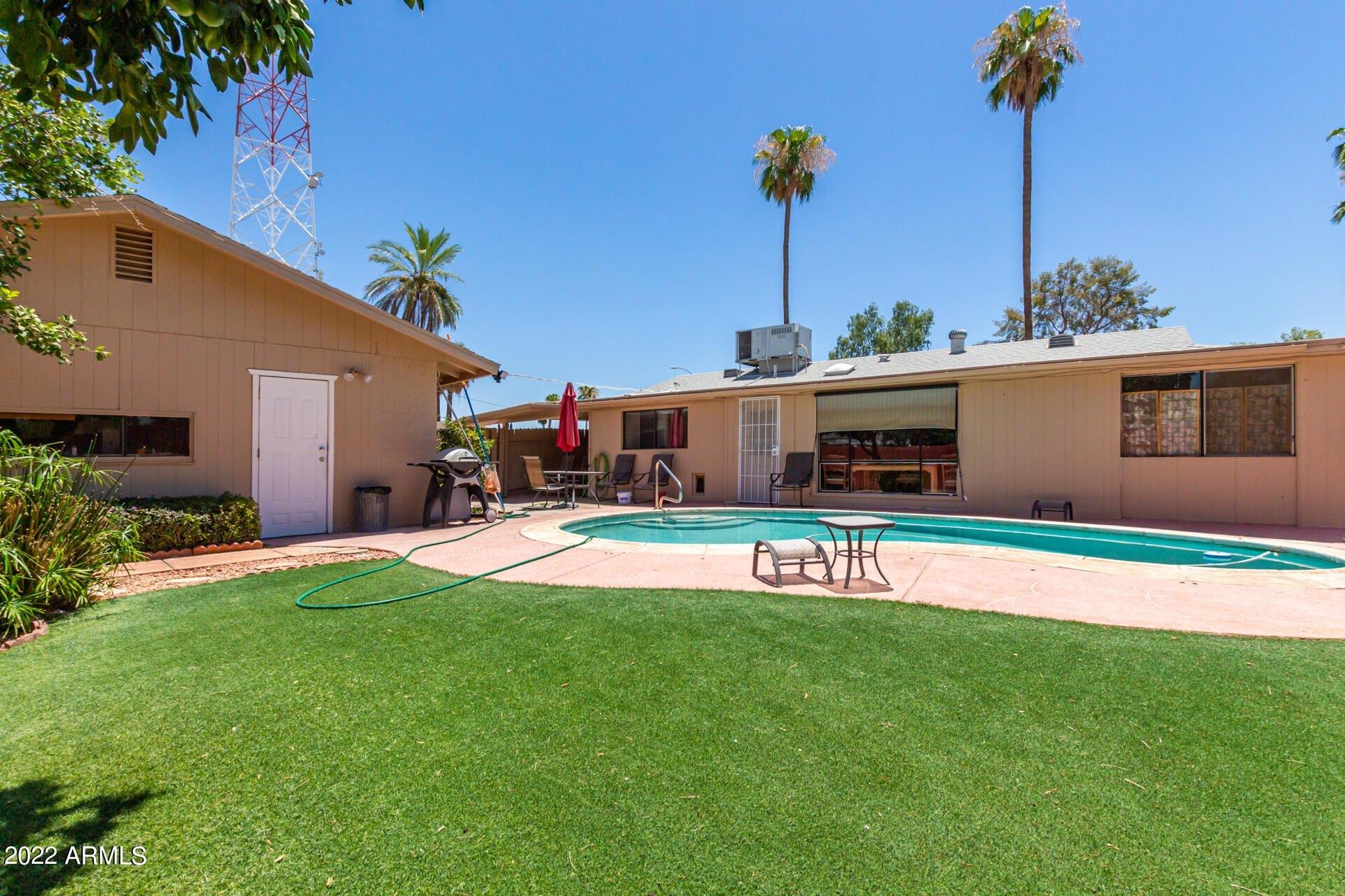 W Oakmont Dr, Sun City, AZ 85351