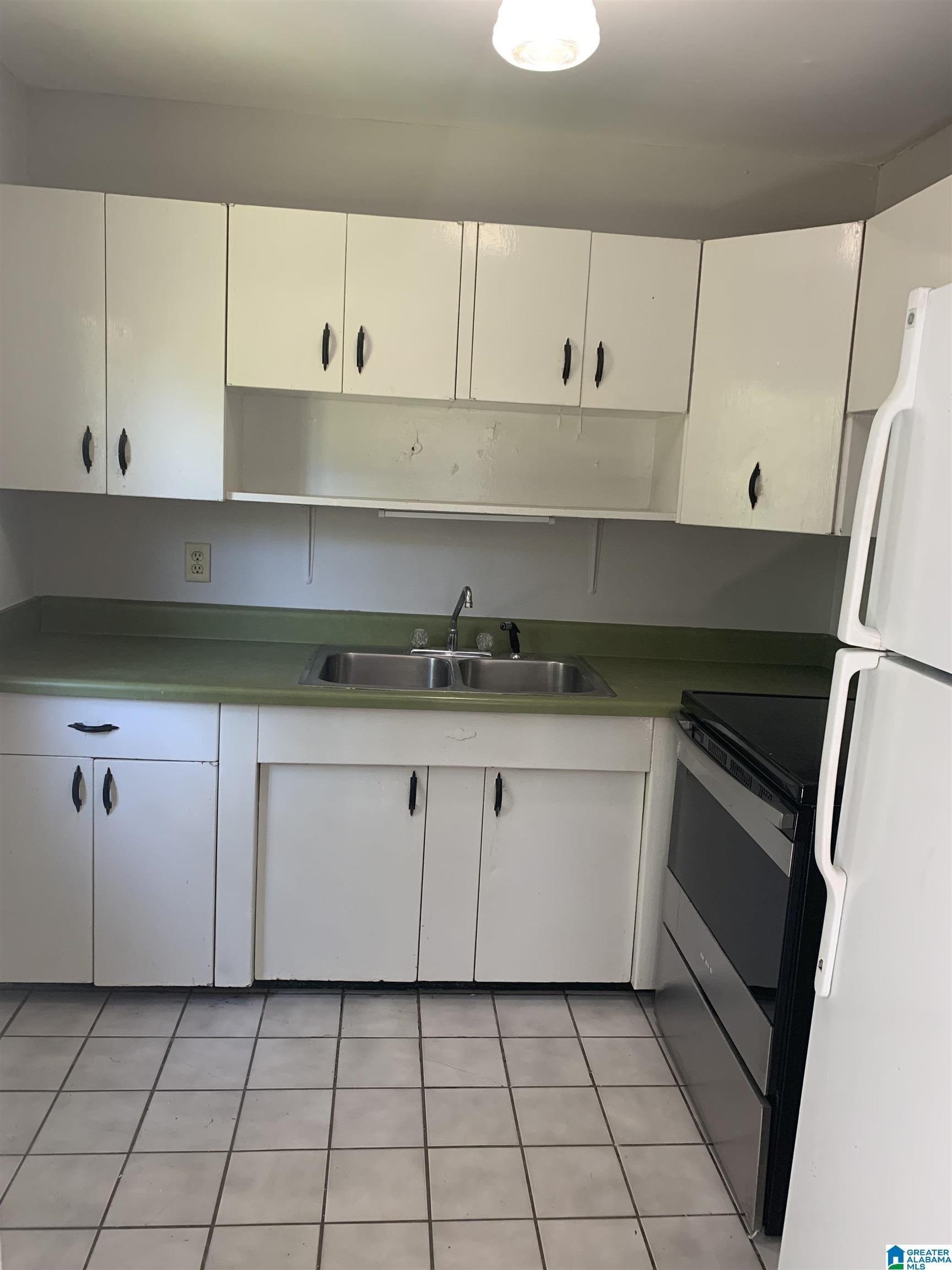 Hoadley Dr, Birmingham, AL 35213