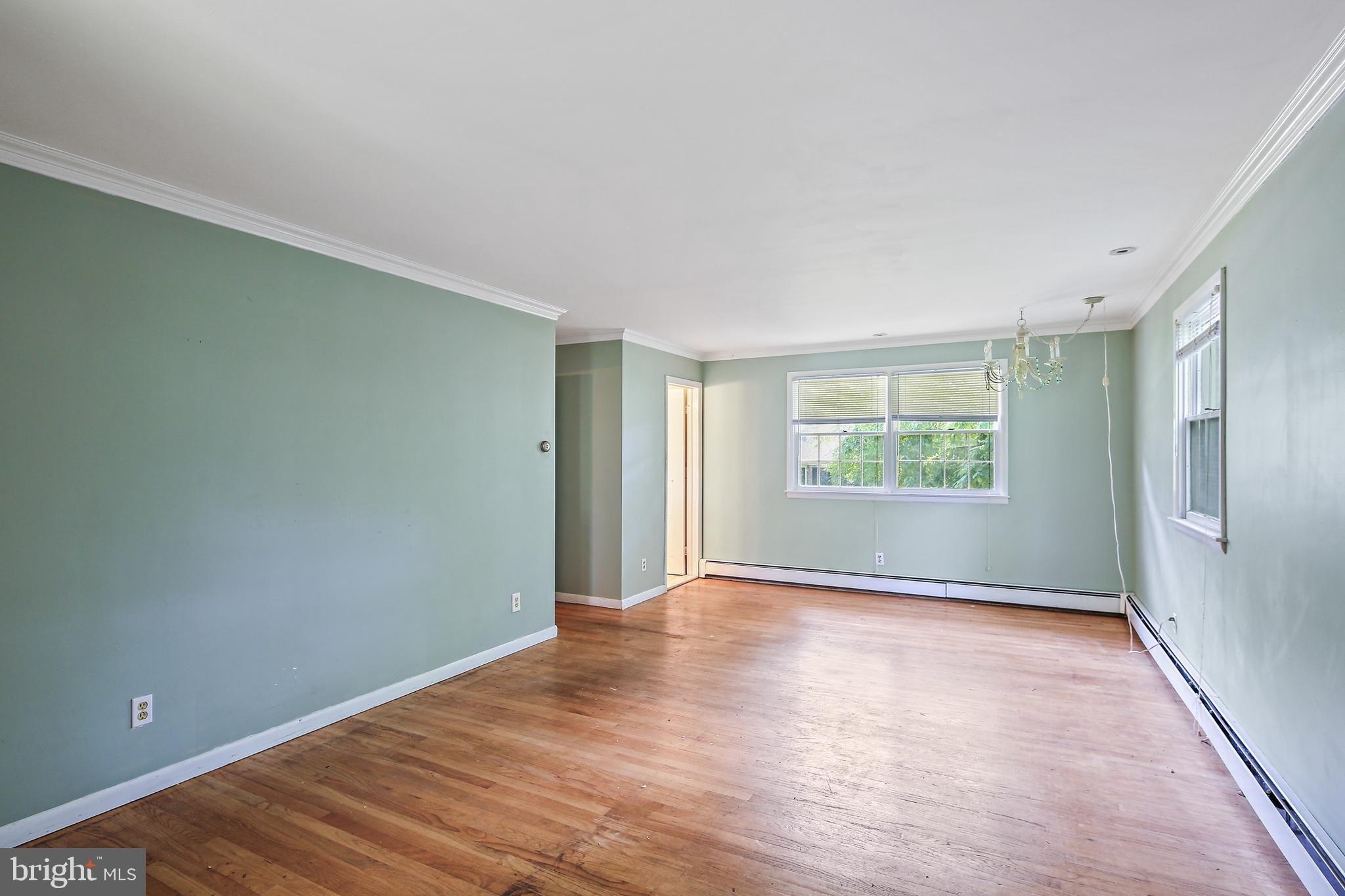 Rosemar Dr, Ellicott City, MD 21043