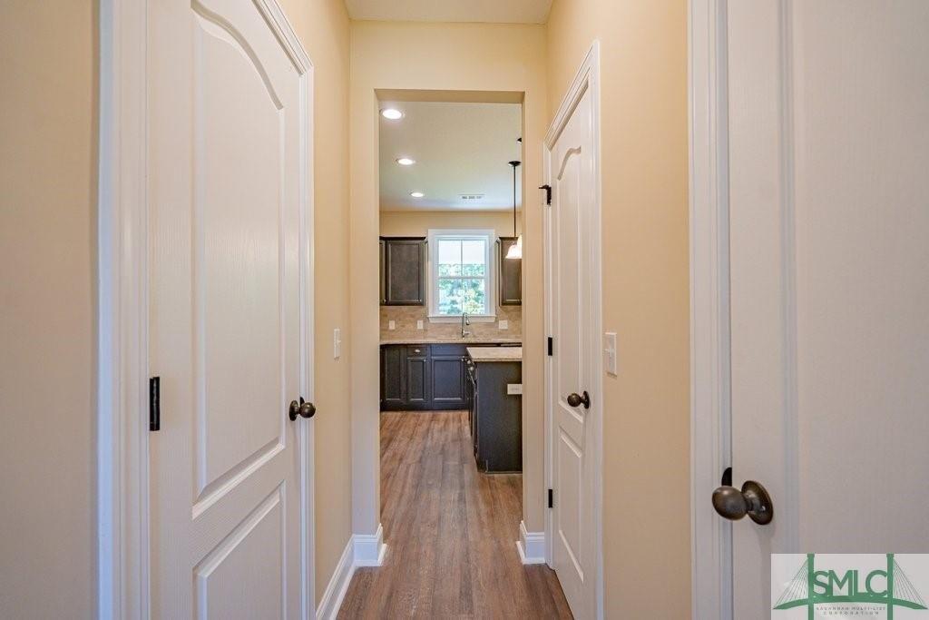 Laguna Way, Savannah, GA 31405