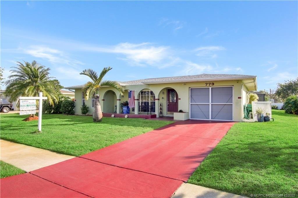 Sw Ravenswood Ln, Port Saint Lucie, FL 34983