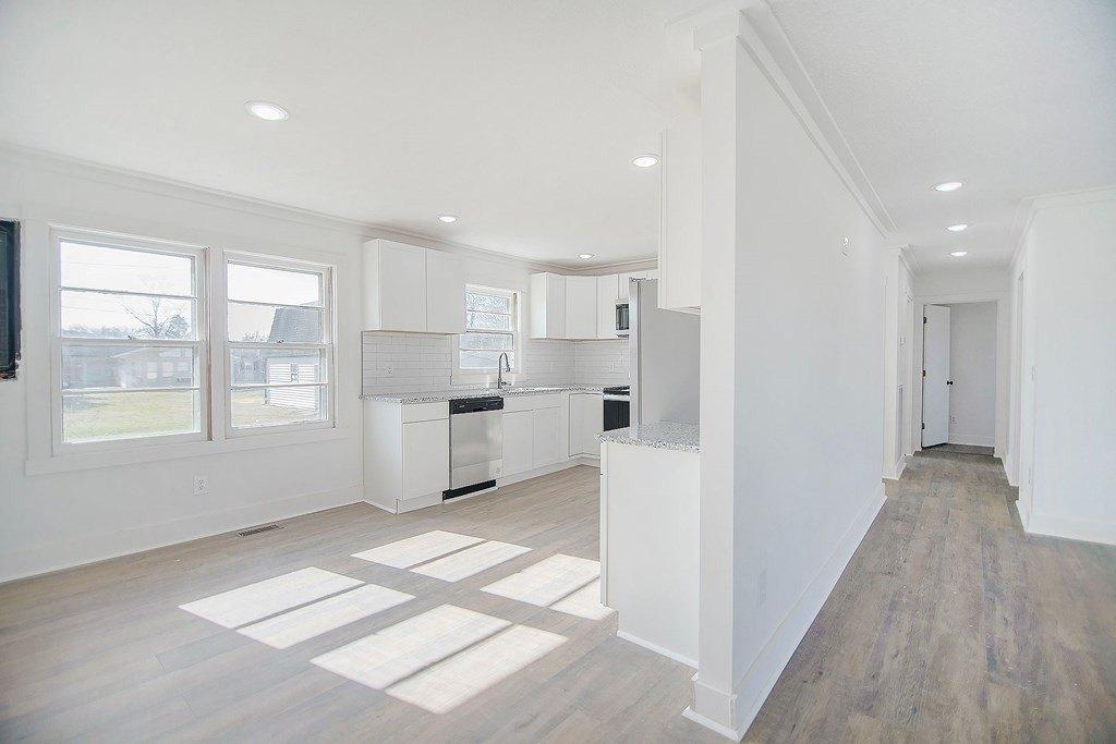 W 4th St, Livingston, TN 38570