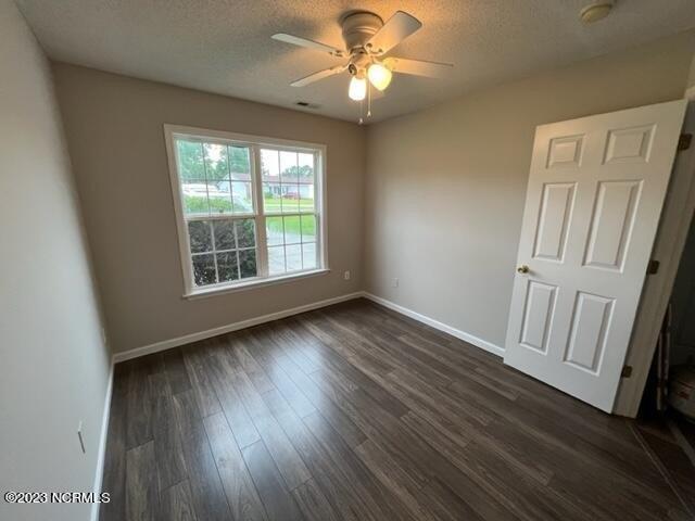 Remington Dr, Midway Park, NC 28544
