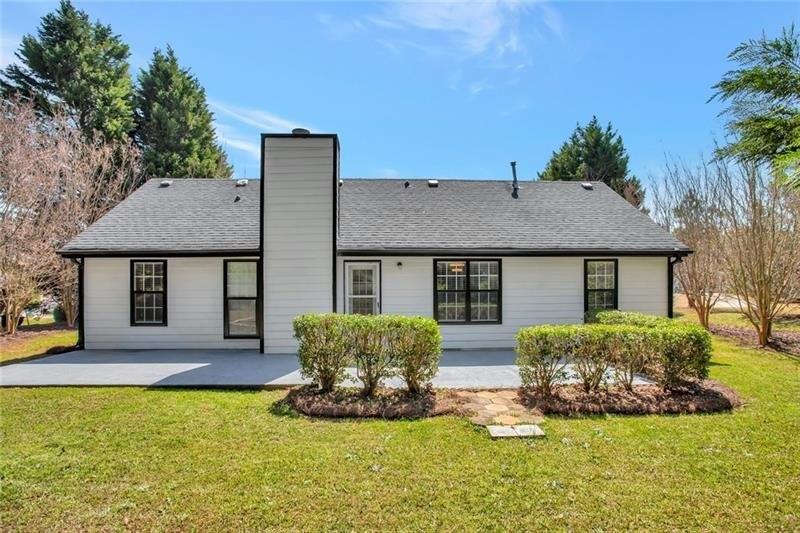 Mercury Dr, Lawrenceville, GA 30045