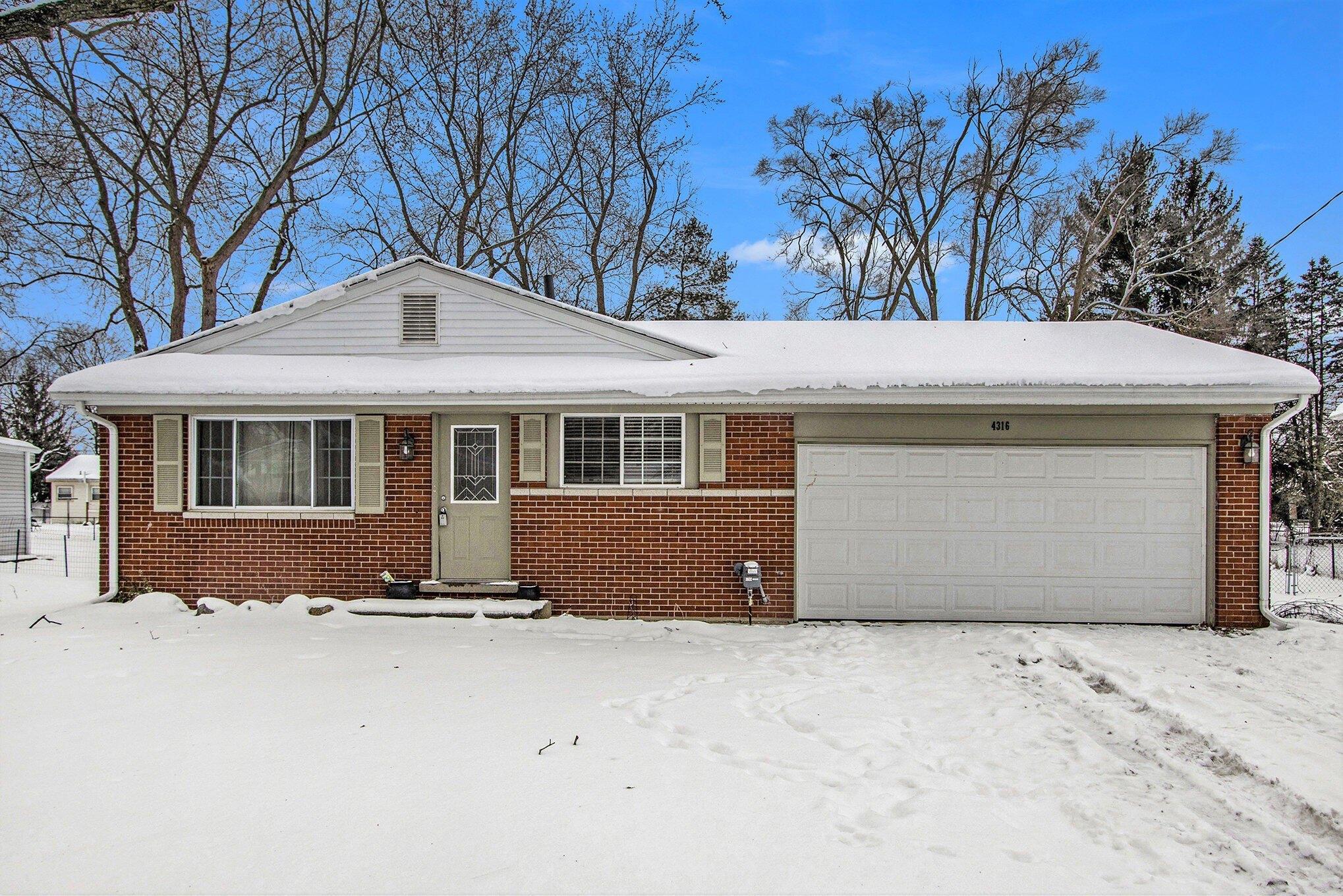 Farnham Ave, Portage, MI 49002