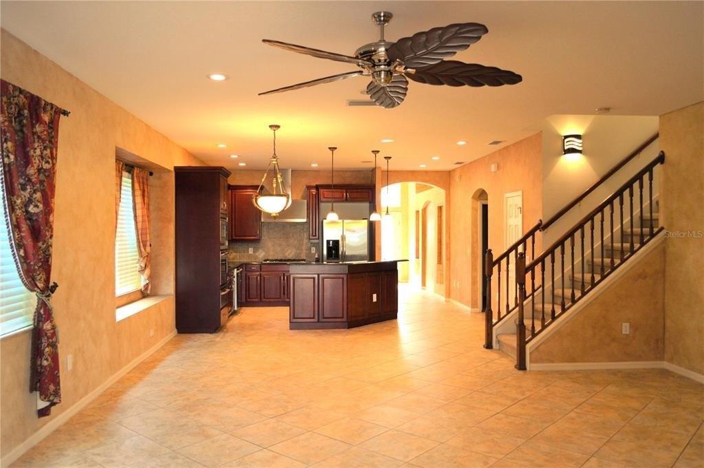 Martinmeadow Dr, Lithia, FL 33547