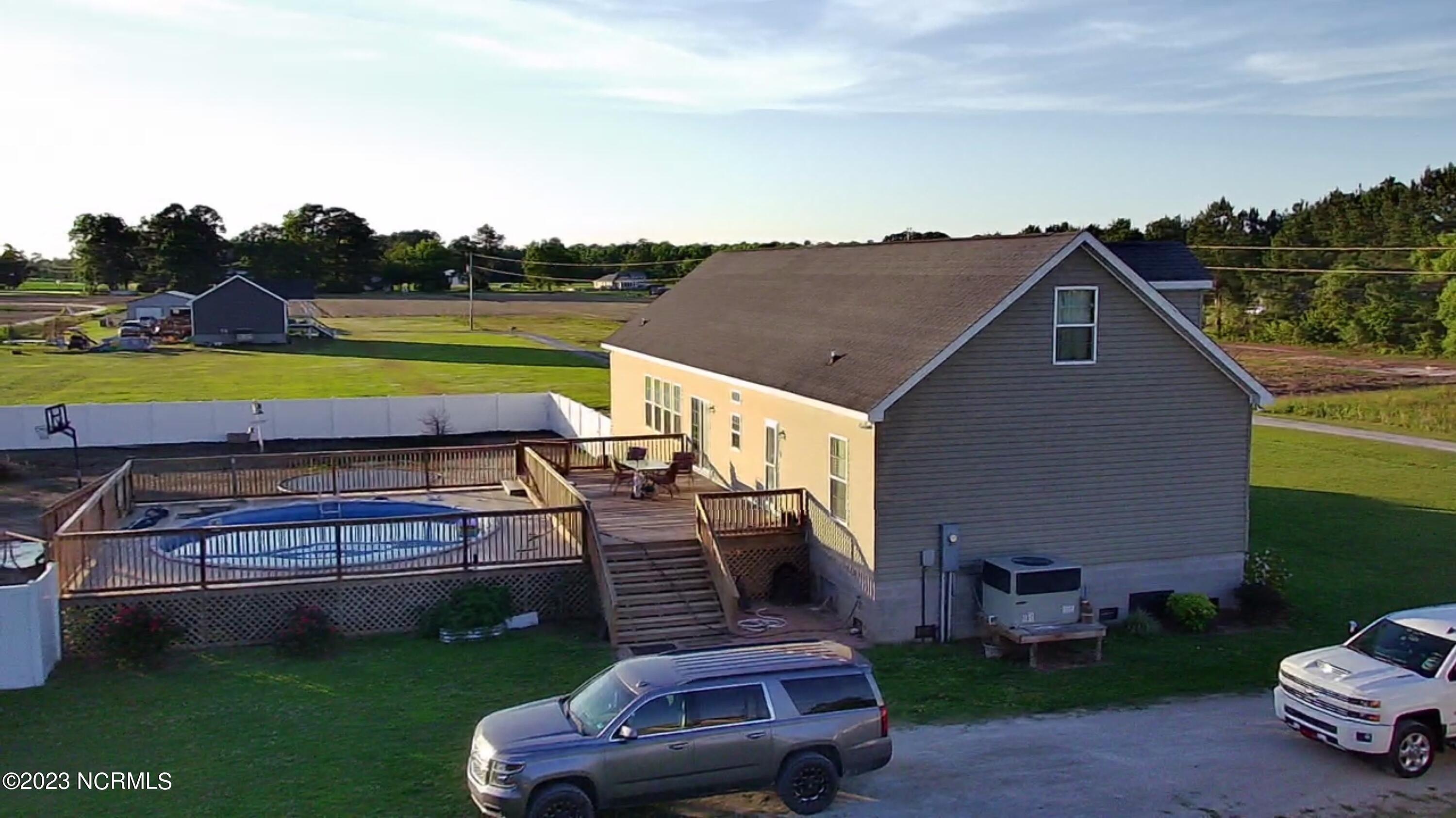 N Ravenwood Ln, Belhaven, NC 27810