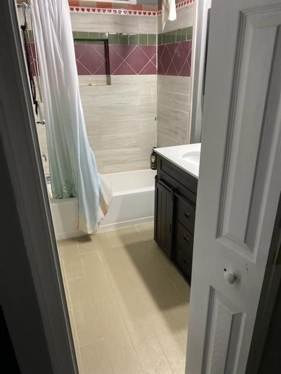 Bayonne St, Dallas, TX 75212