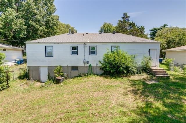 Thornton St, Liberty, MO 64068