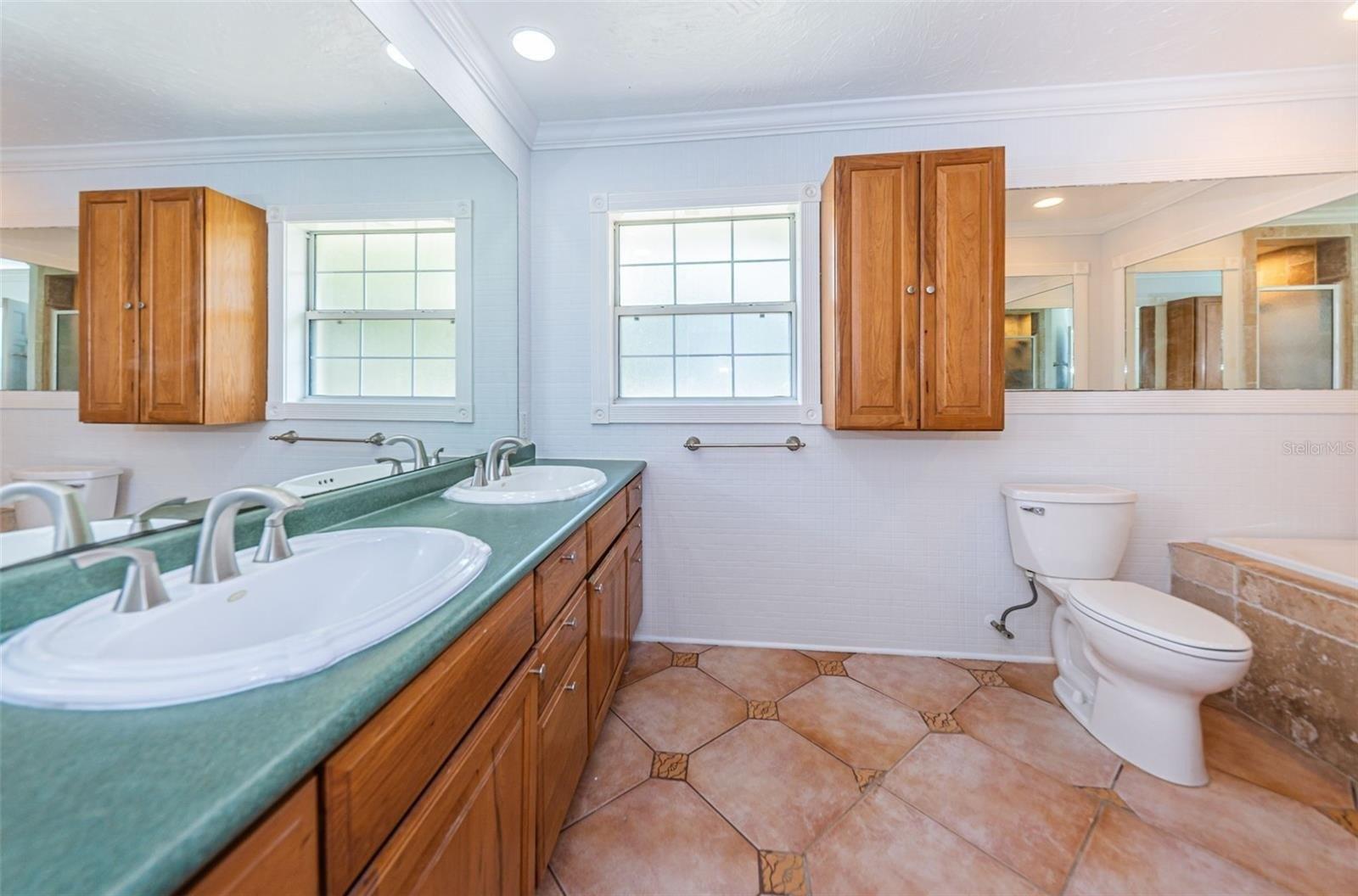 Beverly Cir N, Clearwater, FL 33764