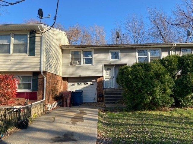 Carol Ave, Sauk Village, IL 60411