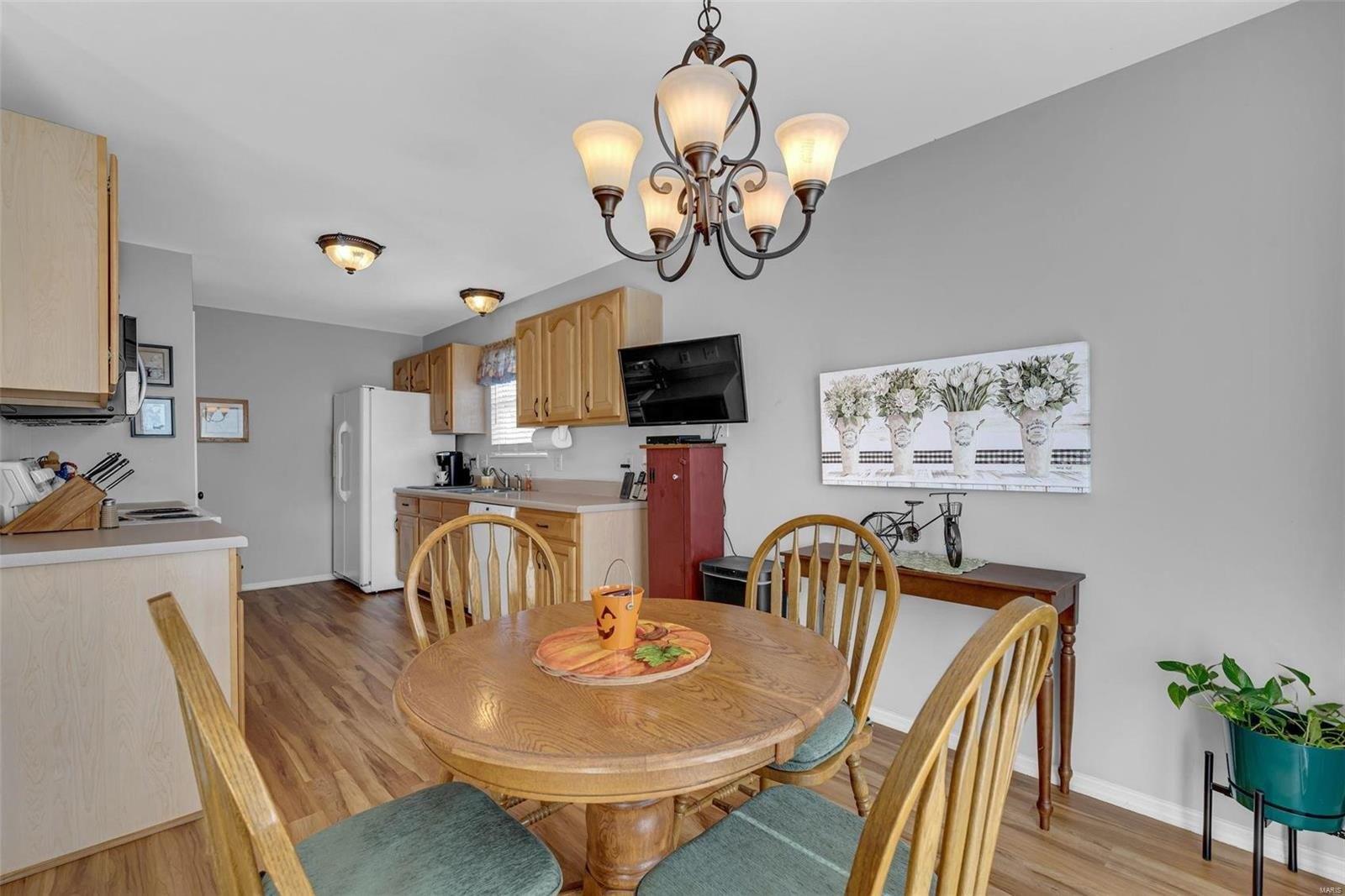 Green Park Ln, O Fallon, MO 63366