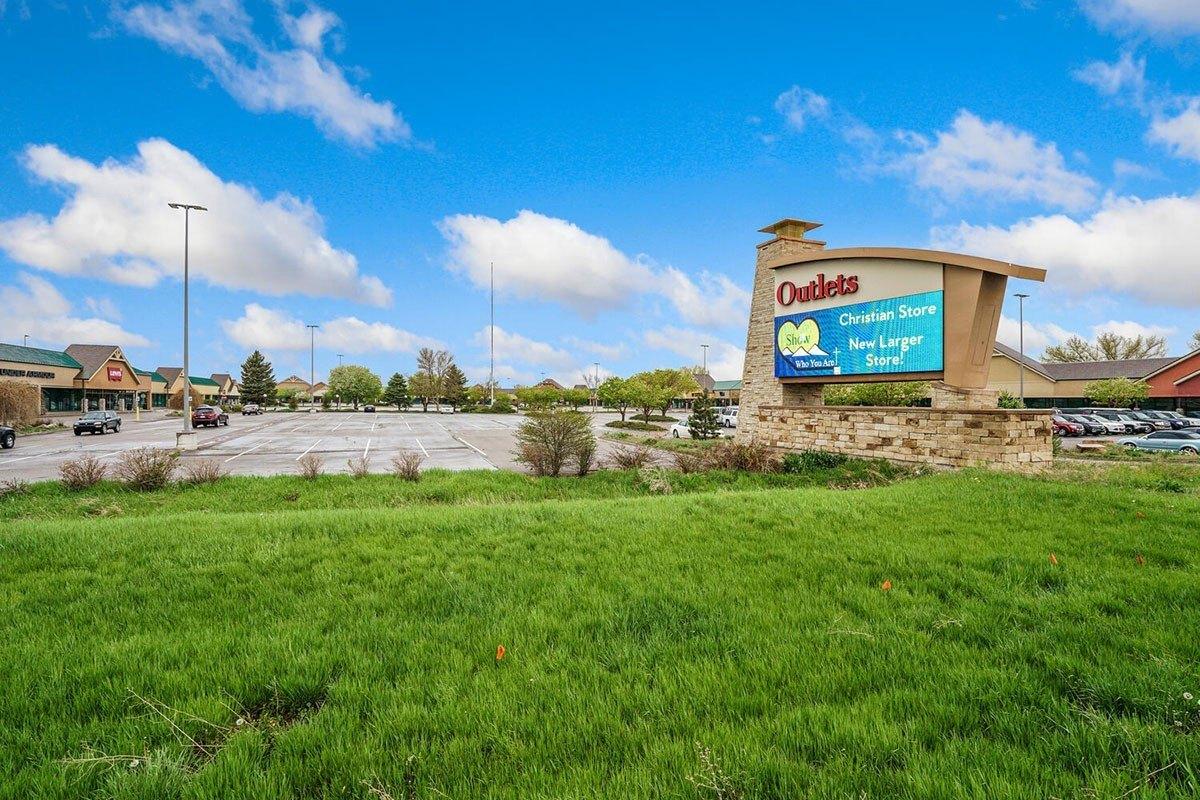 Raven Ln, Johnstown, CO 80534