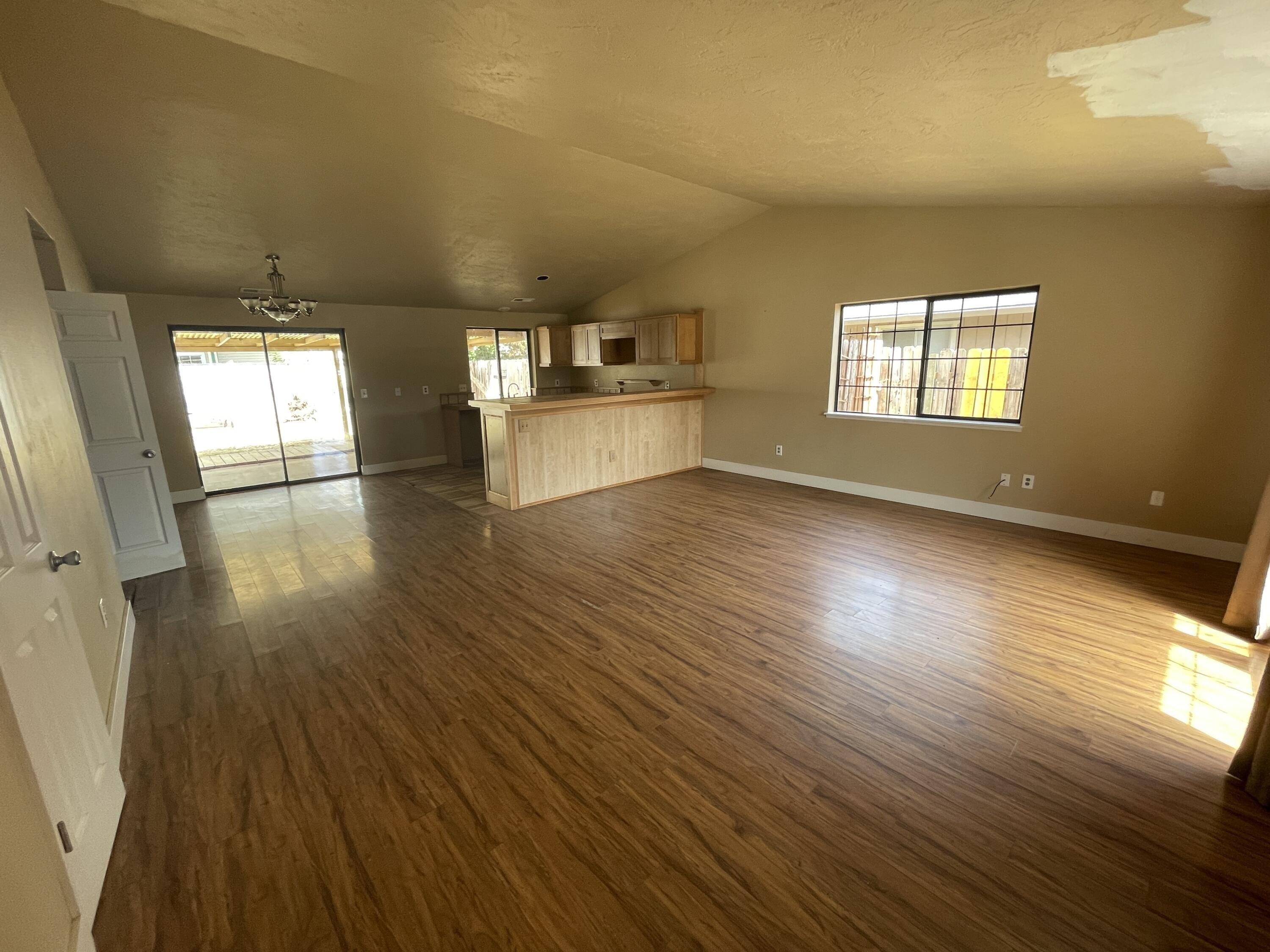 Jubilant Ave, Medford, OR 97504