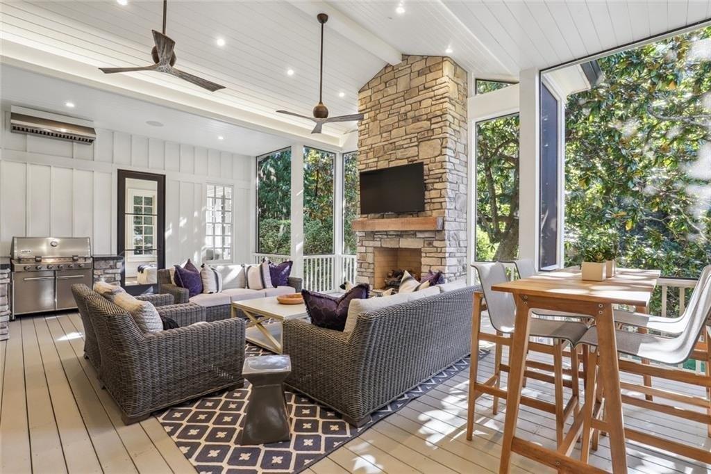 Forrest Lake Dr, Sandy Springs, GA 30327