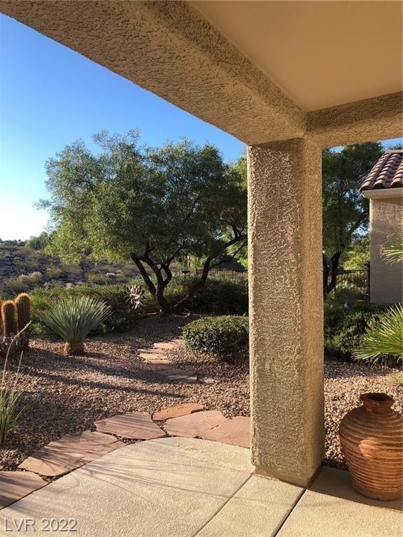 Schaeffer Hills Dr, Henderson, NV 89052