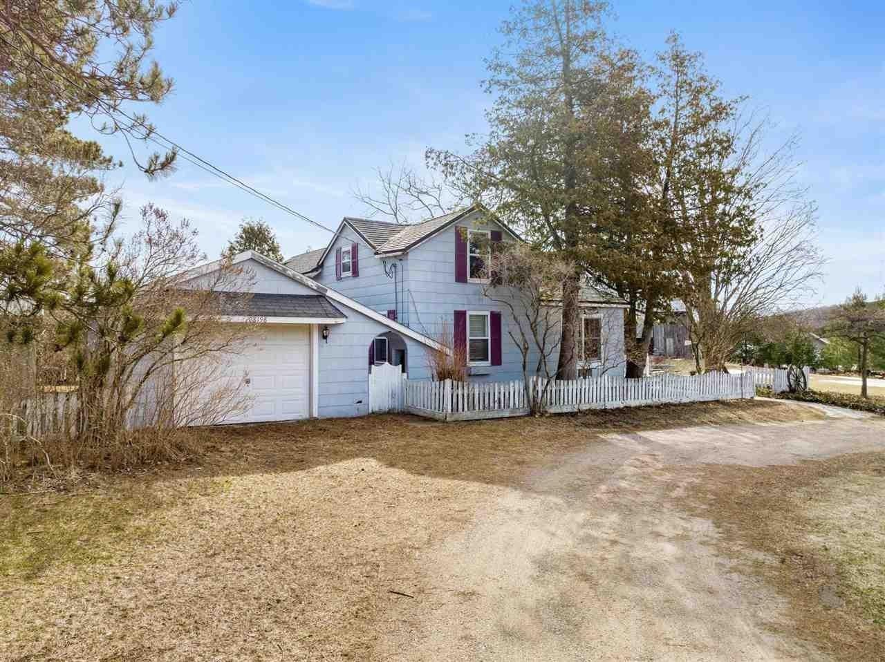 Horton Bay Rd, Petoskey, MI 49770
