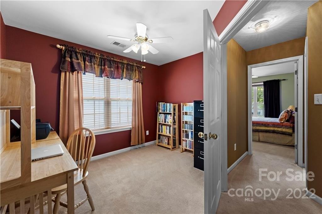 Shadowstone Dr, Charlotte, NC 28270