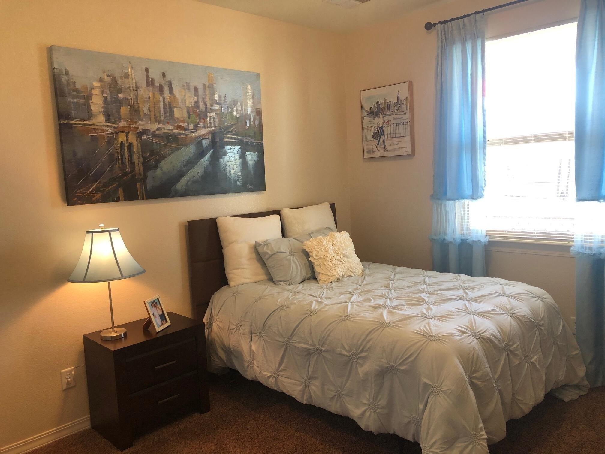 Hidden Row Ave, El Paso, TX 79924