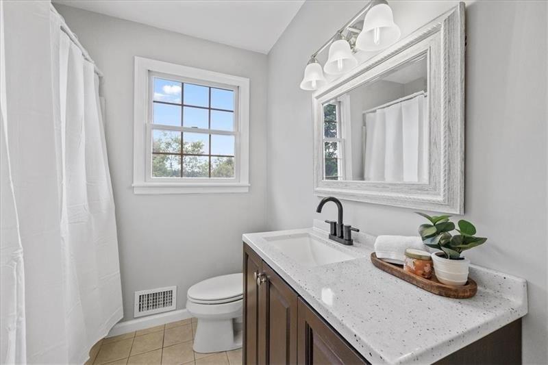 Grandview Rd, Ellwood City, PA 16117