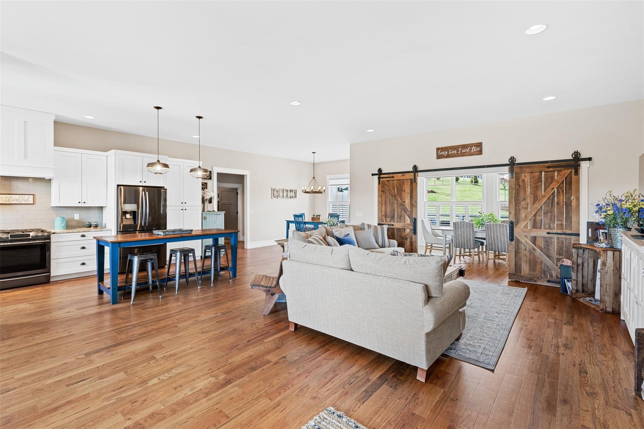 Gracie Ln, Weaverville, NC 28787