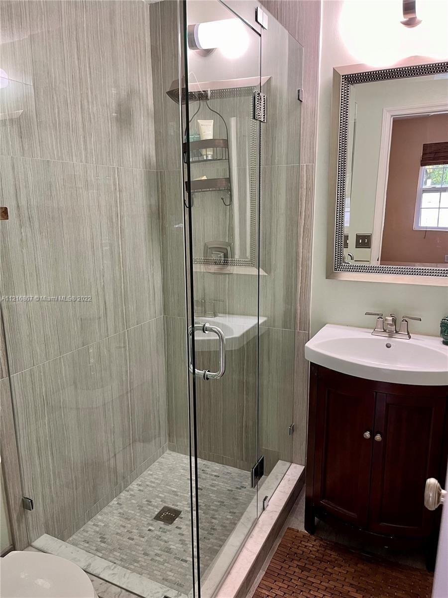 E Lakewood Rd, West Palm Beach, FL 33405