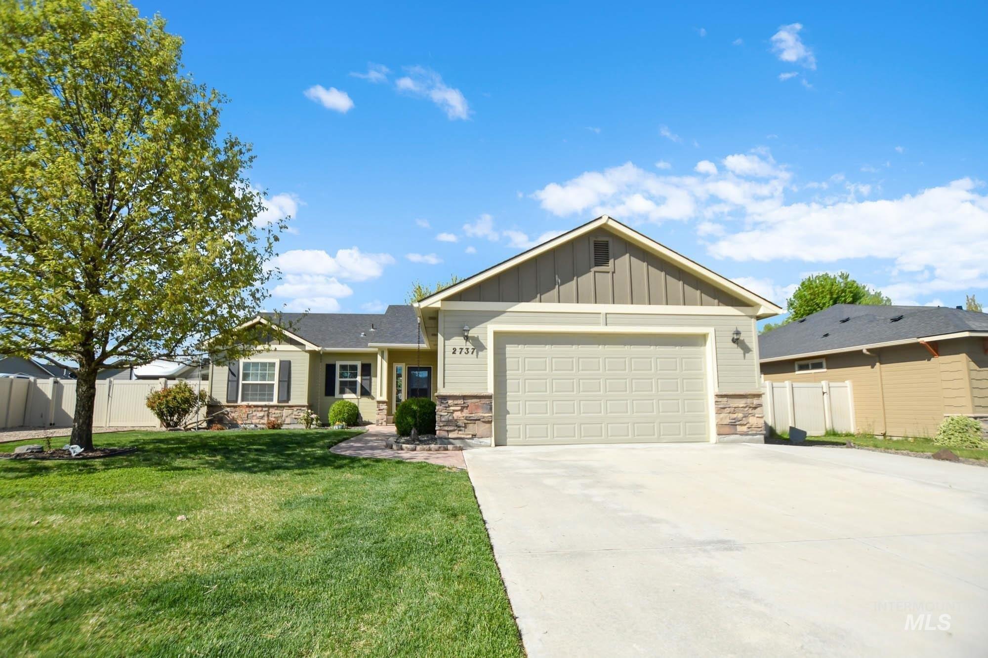Spruce Dr, Fruitland, ID 83619