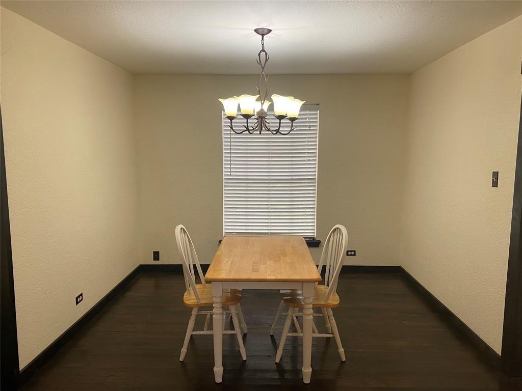 N Howeth St, Gainesville, TX 76240
