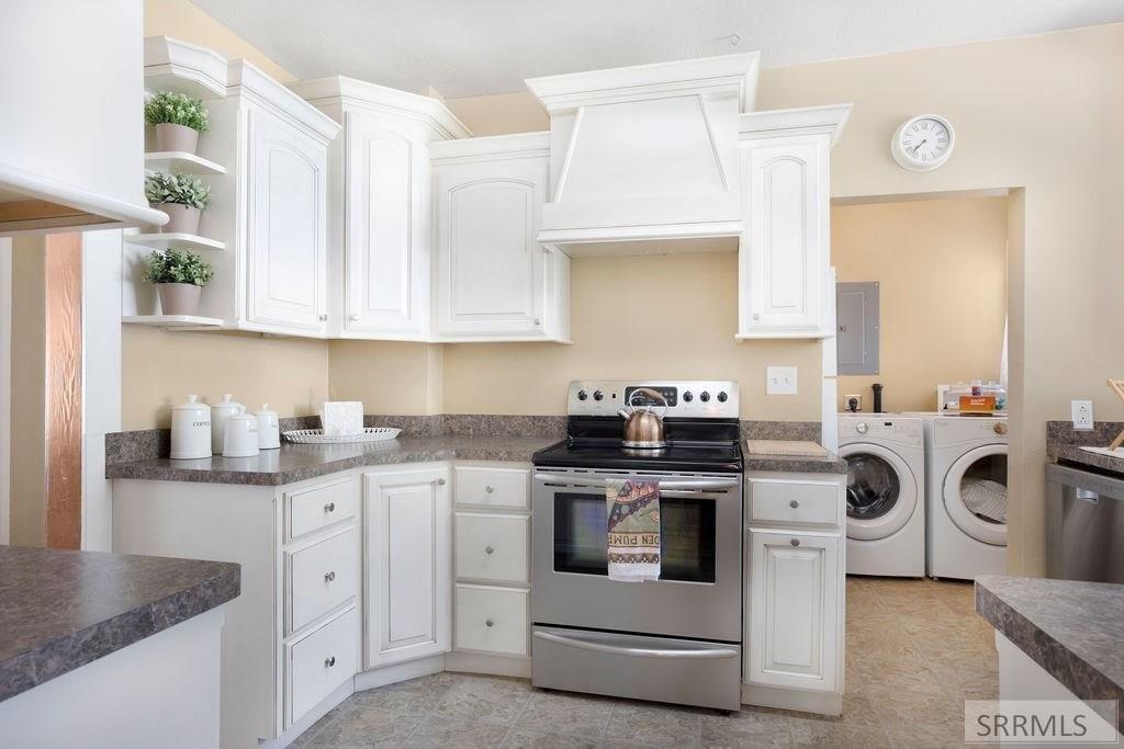 S Emerson Ave, Idaho Falls, ID 83404