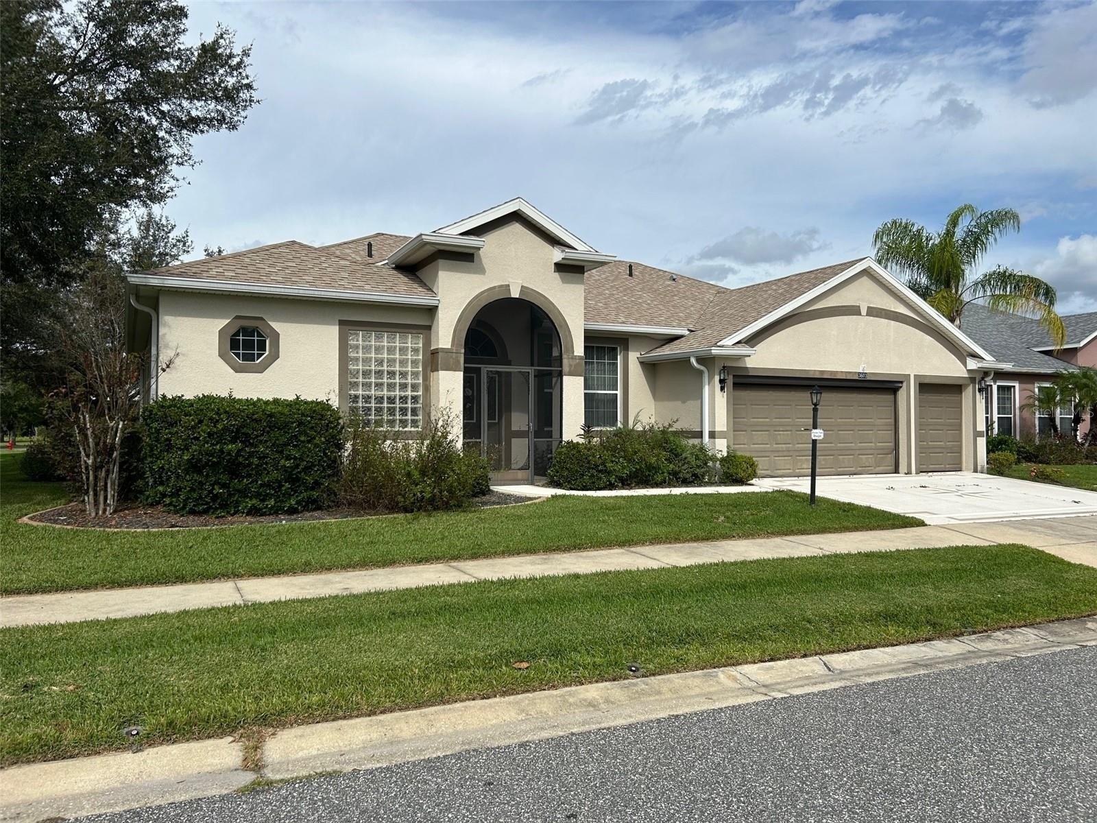 Westover Cir, Leesburg, FL 34748