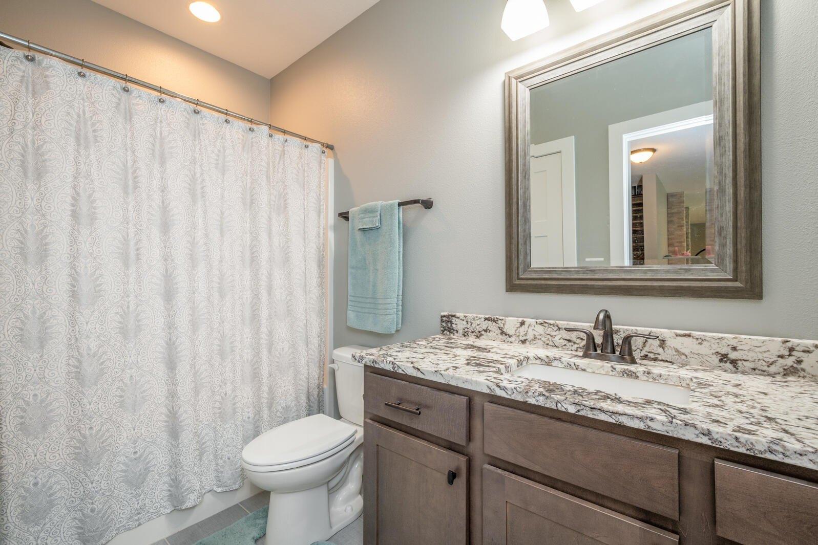 Ne Jan Rose Pkwy, Ankeny, IA 50021