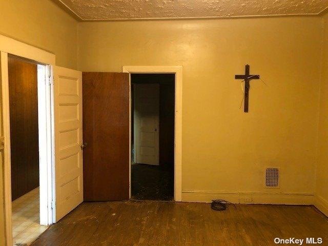 85th St, Woodhaven, NY 11421