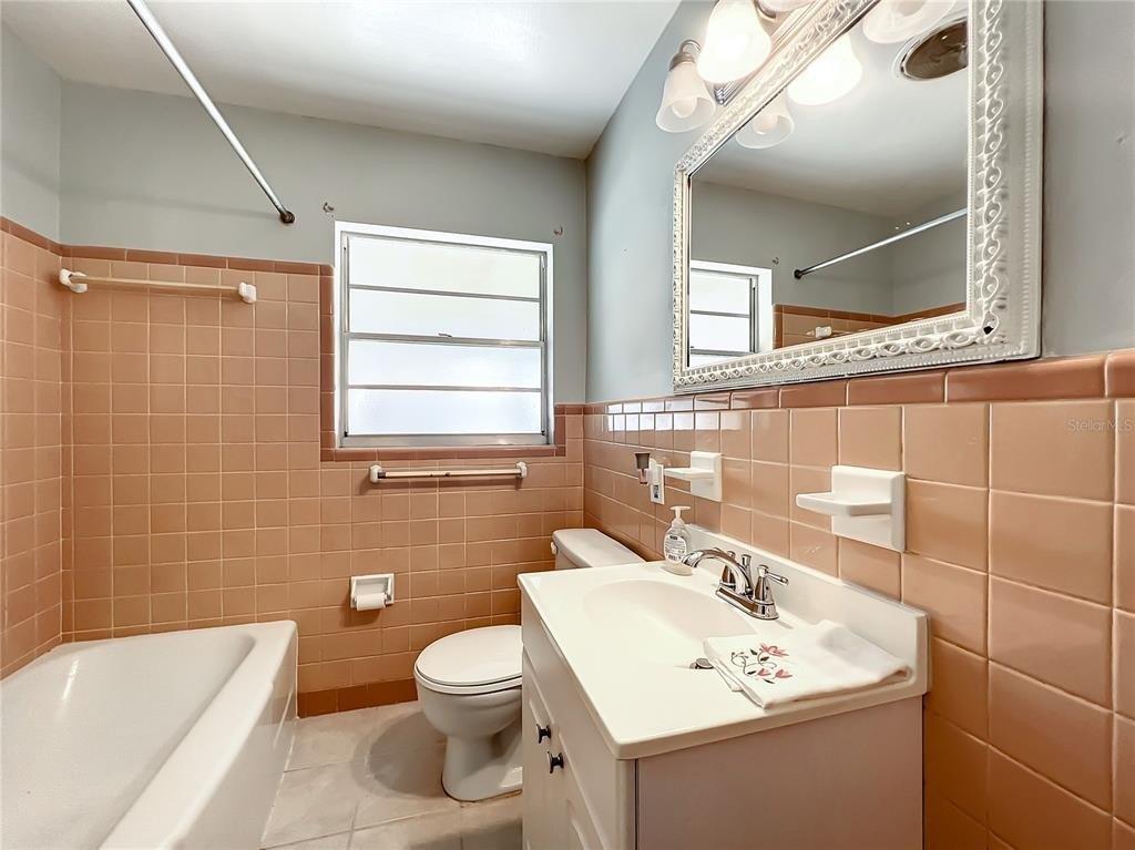 W Kirby St, Tampa, FL 33614