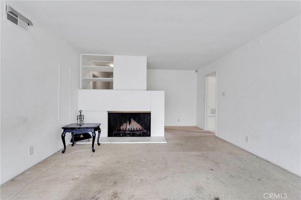 E Wellington Ave, Santa Ana, CA 92701