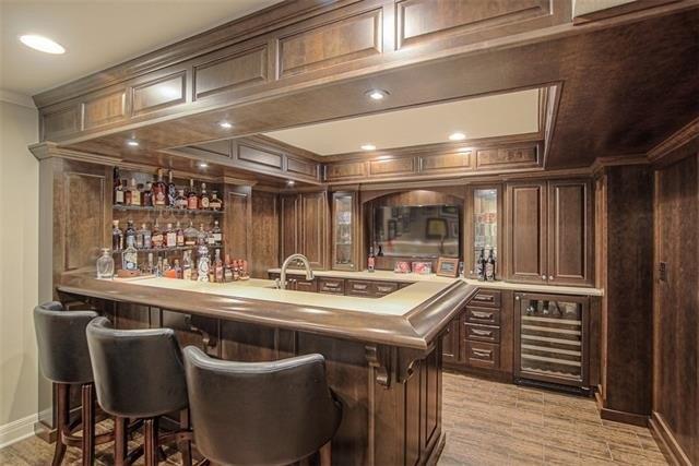 Pembroke Ct, Mission Hills, KS 66208